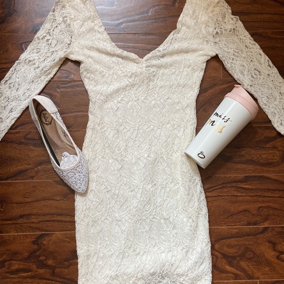 Pins and needles lace body con dress in size S - Picture 5 of 9